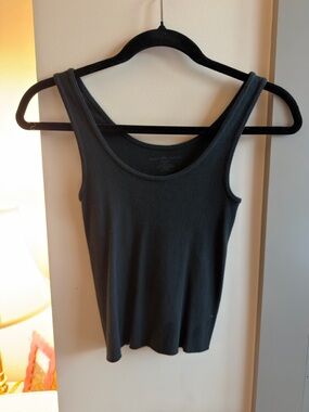 Brandy Melville Black Ribbed Scoop Tank